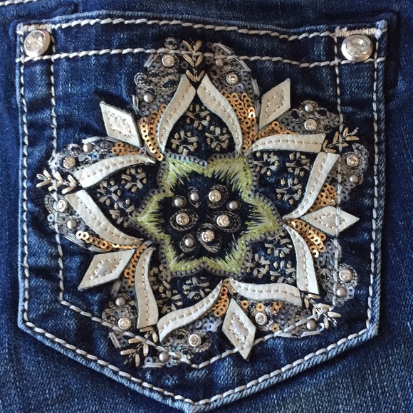 👖HandUpcycled MissMe Capri Jeans👖 - Picture 2 of 8